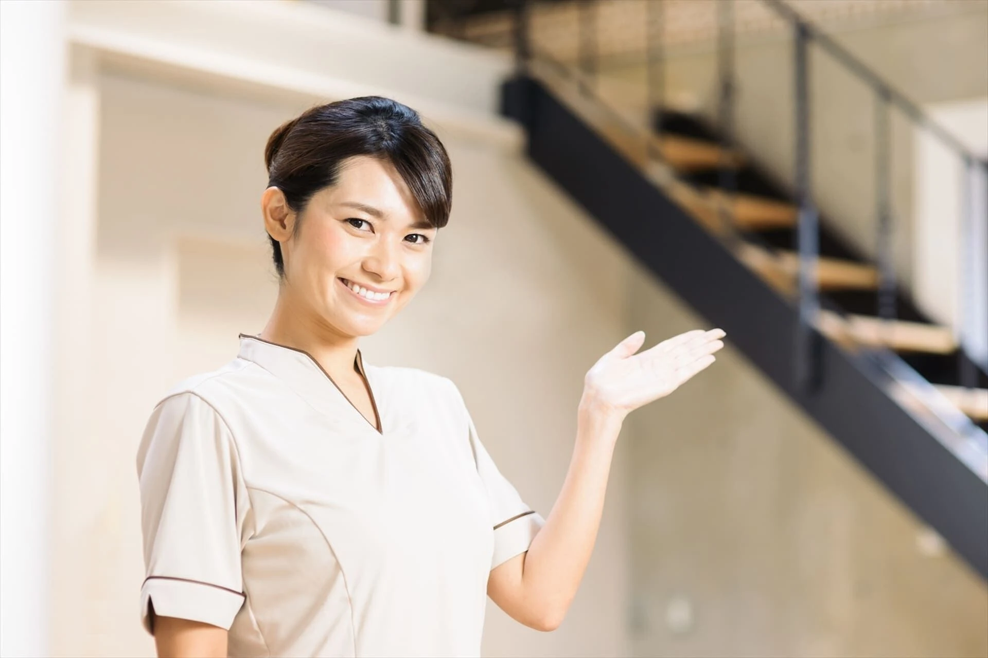 女性の先輩スタッフ